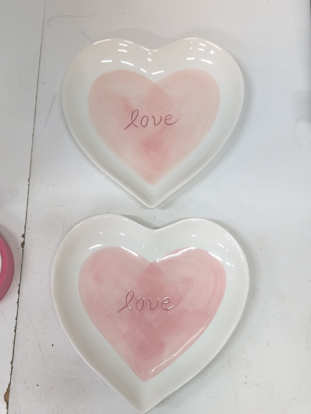 Pottery Barn Water Color Heart Plates Set Of 2. P